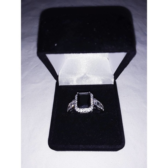 Black Sapphire & Diamond Sz 8 marked s925 Silver Cocktail Ring - Picture 6 of 6